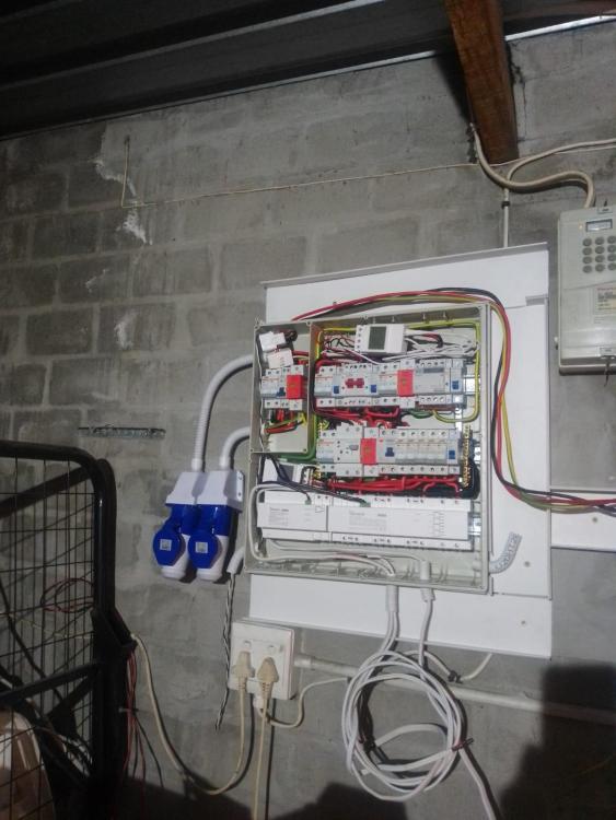 sonoff-powered-db-trunking-done.thumb.jpeg.484aa0edddcad5fbf0f89f6045c382ca.jpeg